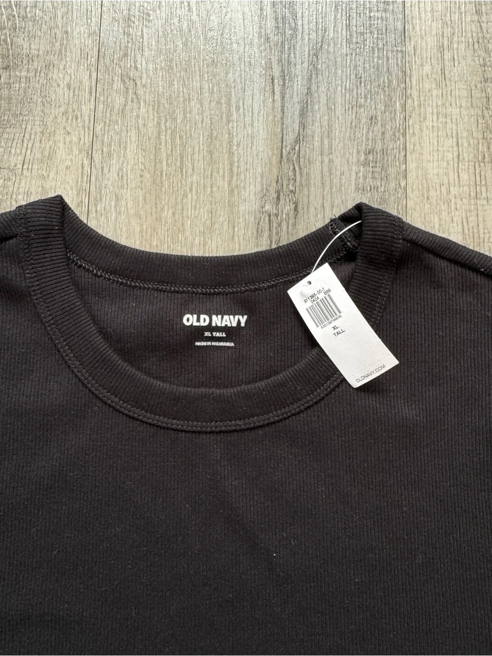 Old Navy Ribbed Black tee - Picture 3 of 7